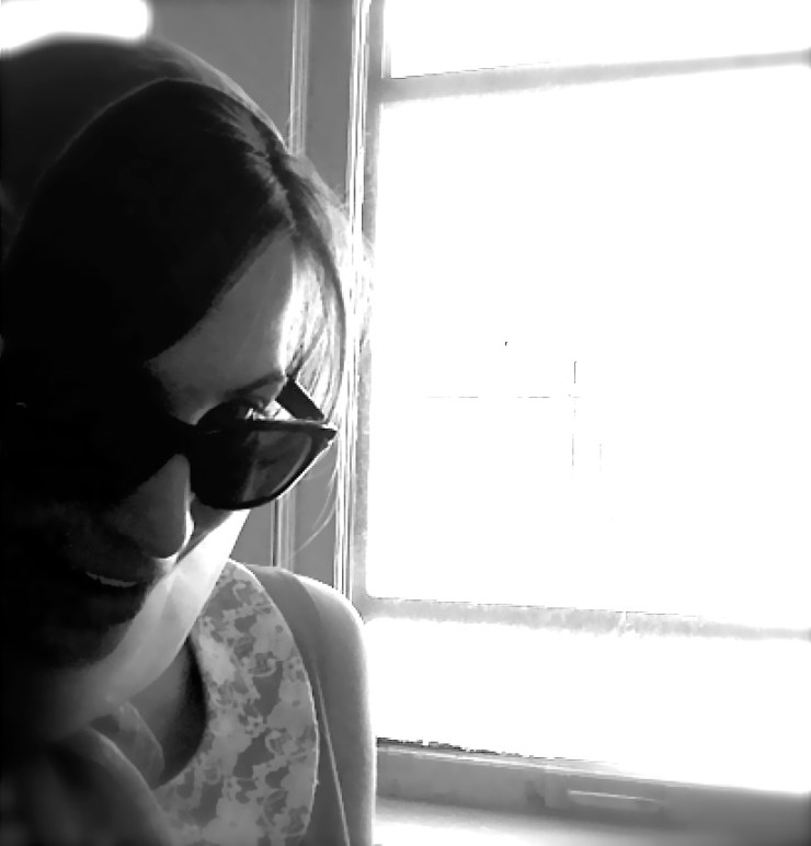 1950s woman with ray bans