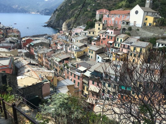 italy colorful homes by the sea