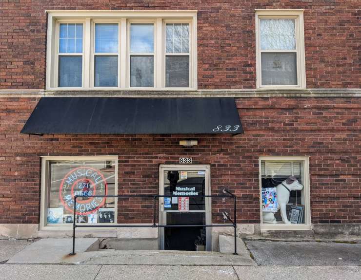 music store milwaukee